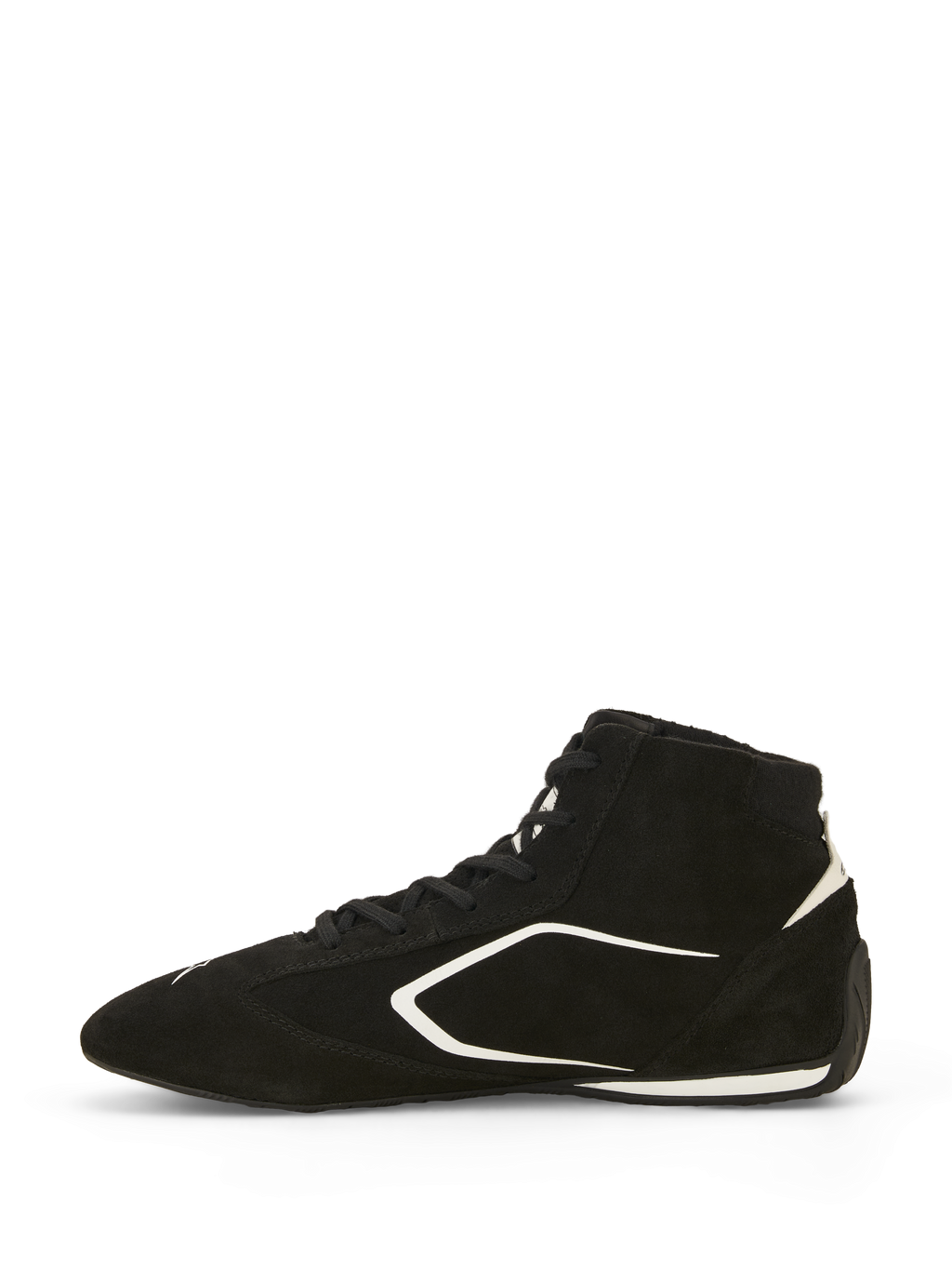 Scarpe Alpinestars SP V3 FIA, scarpe da auto racing, nero e bianco, vista laterale, tomaia in pelle scamosciata premium con accenti grafici bianchi, design high-top, suola sottile in gomma specifica per le corse per una migliore sensazione del pedale