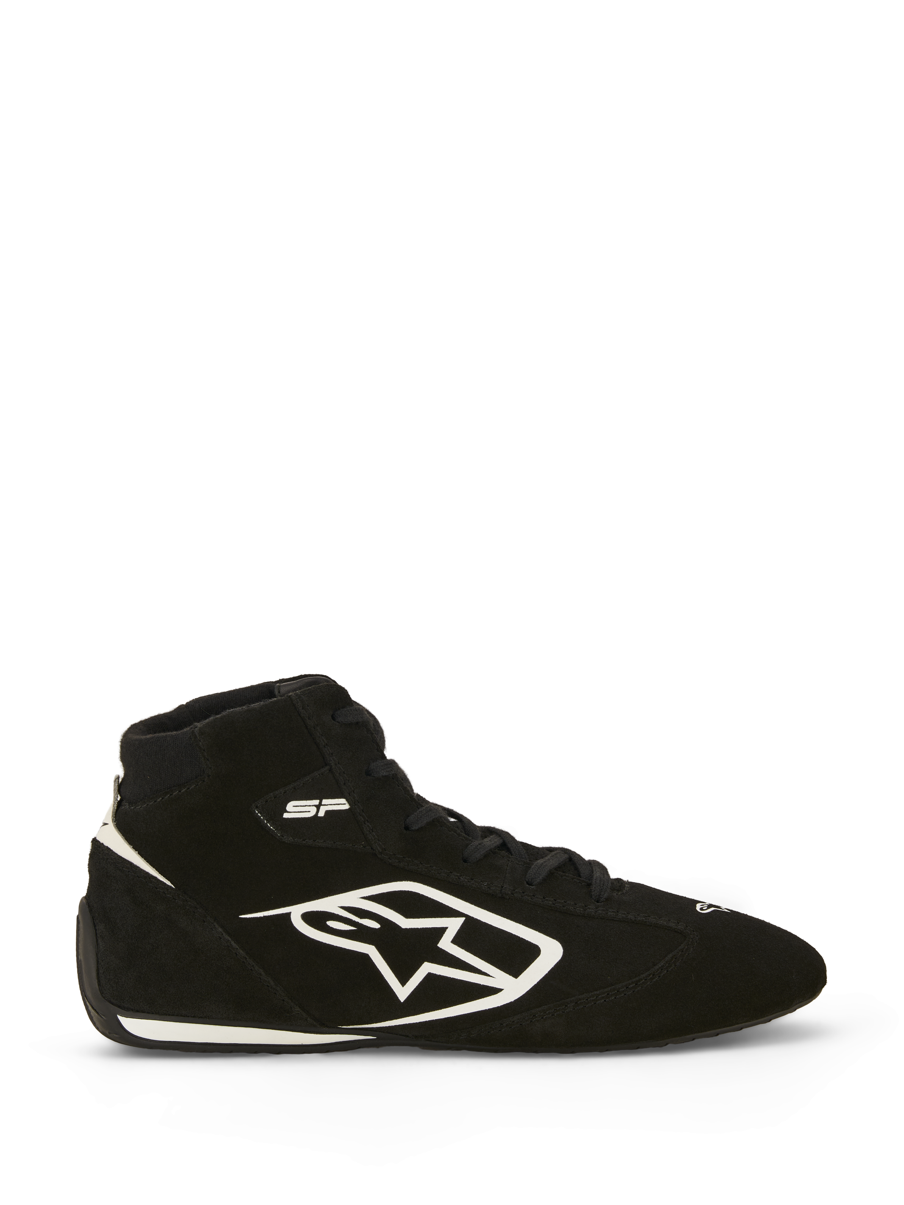 Alpinestars SP V3 Scarpe FIA, scarpe da corsa automobilistica, nero e bianco, profilo laterale che mostra la tomaia in pelle scamosciata premium con grande logo Alpinestars bianco, design a collo alto, marchio "SP" vicino alla caviglia e suola sottile specifica per le corse con finiture bianche.