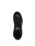 Alpinestars SP V3 Shoes FIA, scarpe da auto racing, nero e bianco, vista dall'alto della tomaia in pelle scamosciata premium, con lacci neri e logo Astars bianco sulla punta, calzature professionali da motorsport ignifughe