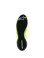 Scarpe Alpinestars Supertech K - FIA, scarpe da karting, giallo fluo nero e bianco, vista della suola con battistrada asimmetrico nero, logo a stella bianco sull'avampiede e scritta Alpinestars sul tallone, suola sottile in gomma per sensibilità sui pedali