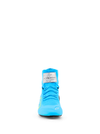 Alpinestars Supertech K Shoes - FIA, scarpe da karting, azzurro e giallo fluo, vista frontale con tomaia interamente in maglia, etichetta di certificazione FIA bianca sulla linguetta e logo a stella bianco sulla punta