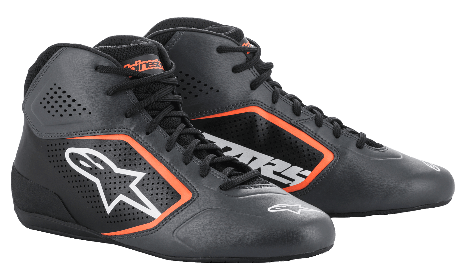Scarpe Alpinestars Tech-1 K Start V2, scarpe da karting, nero asfalto e arancione fluo, con tomaia in microfibra traforata, accenti arancione acceso, logo Astar bianco sul lato e design racing a profilo basso