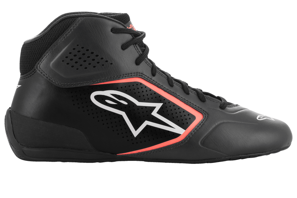 Scarpe Alpinestars Tech-1 K Start V2, scarpe da karting, Asphalt Black e Arancione Fluo, profilo laterale con tomaia in microfibra con perforazioni laser, logo Alpinestars bianco con contorno arancione e lacci neri