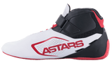 Scarpe Alpinestars Tech-1 K V2, scarpe da kart, bianco, nero e rosso, vista laterale con marchio ASTARS rosso su pannello bianco traforato, tomaia nera con cinturino a strappo e lacci rossi, suola rossa sottile per una guida di precisione