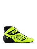 Scarpe da kart Alpinestars Tech-1 KX V3, giallo fluo e nero, vista di profilo laterale con logo Alpinestars in evidenza, cinturino regolabile sulla caviglia e traforature tagliate al laser per la traspirabilità, calzature professionali per motorsport.
