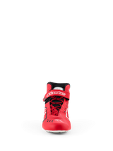 Scarpe Alpinestars Tech-1 KX V3 - FIA, scarpe da karting, rosso e nero, vista frontale con allacciatura rapida asimmetrica, cinturino alla caviglia in velcro con marchio bianco e costruzione termo-saldata elegante