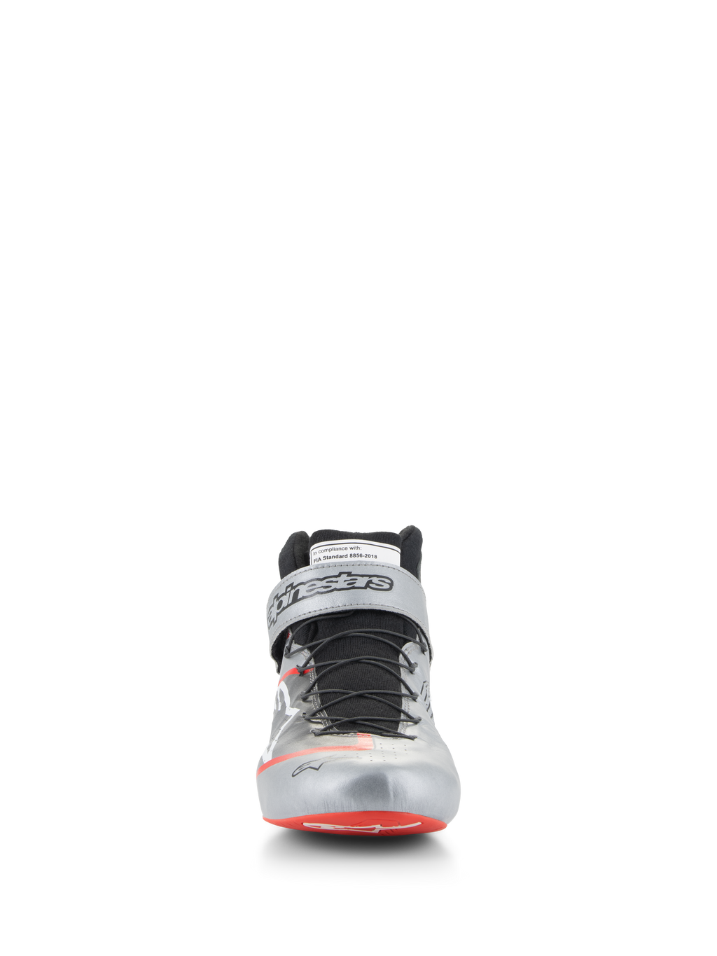 Alpinestars Tech-1 Z V3 Shoes FIA, scarpe auto, argento scuro, nero e rosso, vista frontale con tomaia in pelle argento metallizzato, sistema di allacciatura rapida nero, dettagli rossi sulla punta, marchio Alpinestars sul cinturino alla caviglia ed etichetta di omologazione FIA sulla linguetta