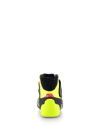 Scarpe Alpinestars Tech-1 Z V3 FIA, scarpe da corsa automobilistica, nero e giallo fluo, vista posteriore con contrafforte del tallone giallo fluorescente e dettaglio rosso con logo bianco, calzatura professionale per motorsport