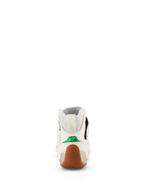 Scarpe Alpinestars Tech-1 Z V3 FIA, scarpe da kart e automobilismo, bianco verde gomma argento, vista posteriore con dettaglio verde sul tallone e logo a stella bianco, suola in gomma testurizzata che avvolge il tallone, pannelli laterali argento e colletto in maglia elasticizzata.