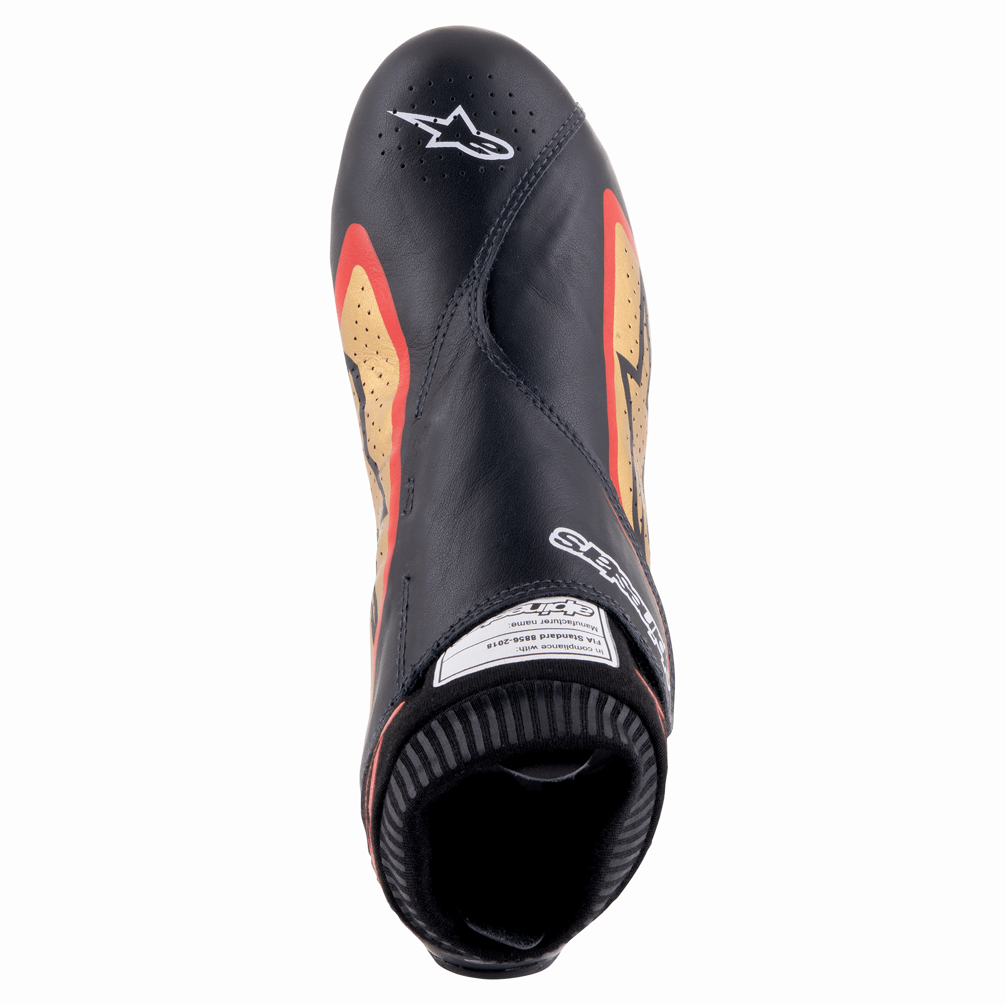 Scarpe Alpinestars Supermono V2 FIA, Nero Oro Rosso, vista dall'alto di scarpa da corsa ultra-leggera, pregiata pelle nera con dettagli laterali oro e rossi, zone traforate per la ventilazione e logo Alpinestars sulla punta