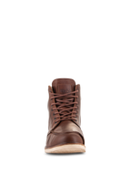 Scarpe Alpinestars Oscar Monty V2, marrone, scarpe da moto, vista frontale con costruzione in pelle pieno fiore, design con punta a mocassino, chiusura con lacci e suola a zeppa bianco sporco, calzature urbane d'ispirazione heritage
