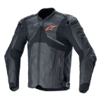 Giacca in pelle Alpinestars Atem V5, giacca da moto racing nera e grigio scuro, logo a stella arancione sul petto, pannelli in pelle traforata per la ventilazione, protezioni rigide su spalle e gomiti, costruzione in pelle e tessuto con design aerodinamico per guida sportiva