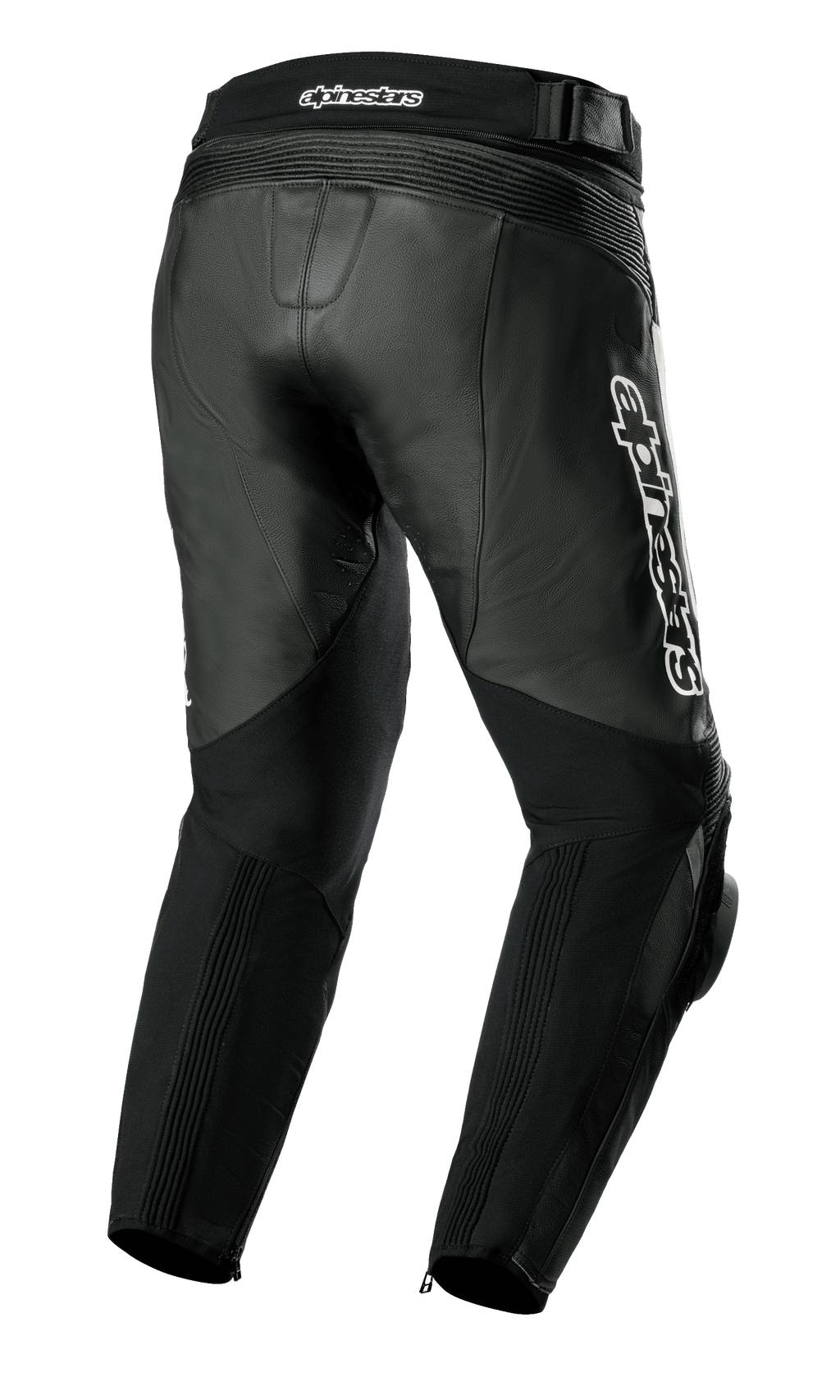 Pantaloni in pelle Alpinestars Missile V3, pantaloni da moto, nero, vista posteriore di tre quarti con costruzione in pelle premium, pannelli elastici a fisarmonica sopra le ginocchia e sulla vita, vita posteriore alta e logo Alpinestars bianco prominente sul lato.