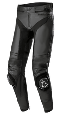 Alpinestars Missile V3 Leather Pants, pantaloni da moto in pelle nera, caratterizzati da design della gamba pre-curvata, pannelli elastici a soffietto sopra il ginocchio e slider sportivi sostituibili con logo Alpinestars, costruzione in pelle premium per prestazioni racing.