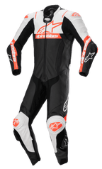 Alpinestars Missile V2 Ward 1-Piece Leather Suit, tuta da corsa in pelle monopezzo, nero con accenti bianchi e rosso fluo, design aerodinamico con cerniera frontale e slider per ginocchia, costruzione in pelle premium