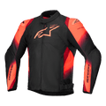 Giacca Alpinestars T-SP 1 V2 Waterproof, giacca da moto, nero e rosso fluo, con colletto alto e maniche lunghe, logo Alpinestars ben visibile sul petto e branding sulle maniche, design sportivo in tessuto con vivaci accenti rosso-arancio, costruzione impermeabile con slider sulle spalle