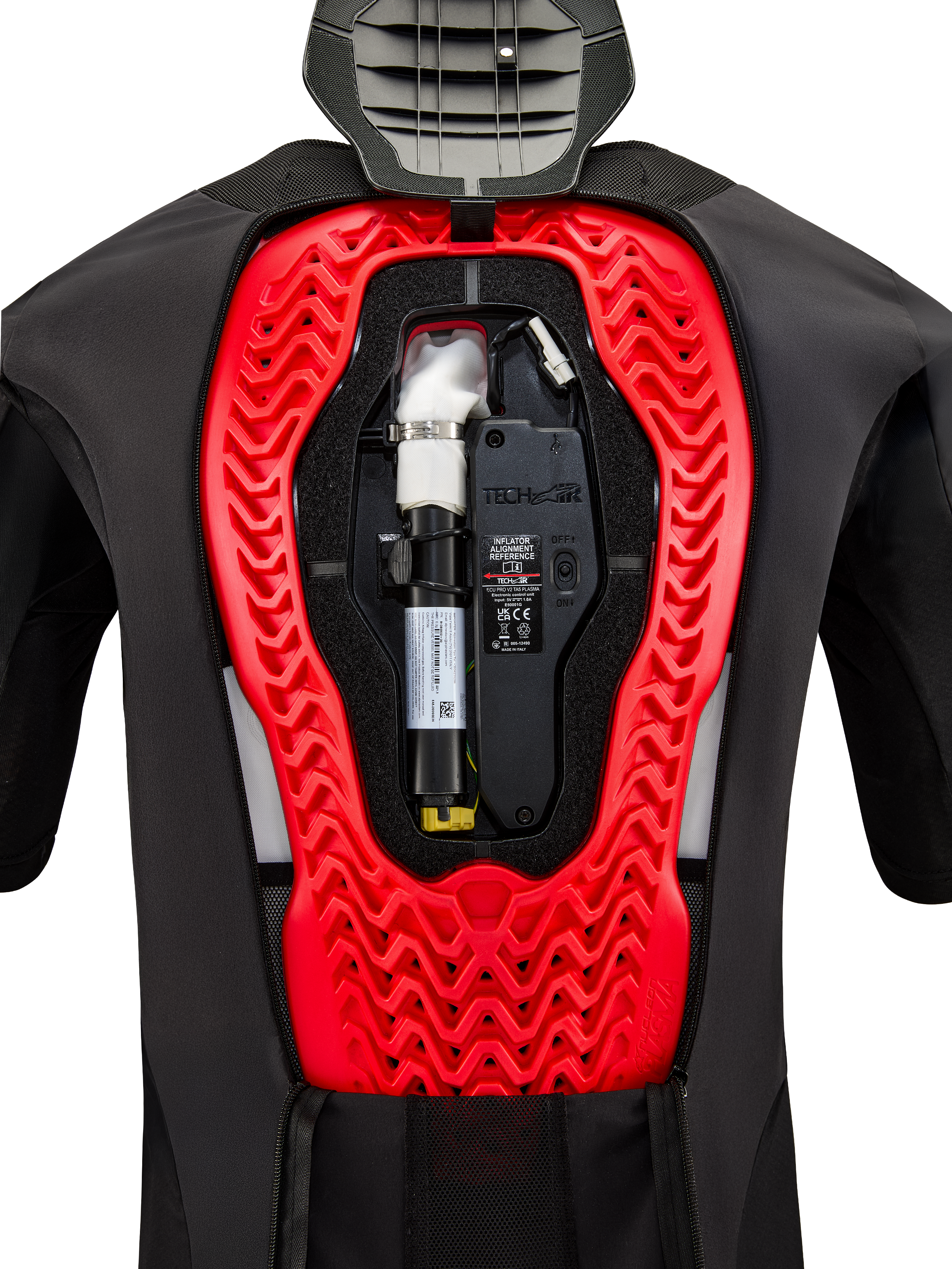 Sistema Airbag Alpinestars Tech-Air 5 Plasma, vista interna che mostra la bomboletta di ricambio nera e l'unità di controllo elettronica, integrati in un paraschiena Nucleon Plasma rosso brillante all'interno di un gilet protettivo nero