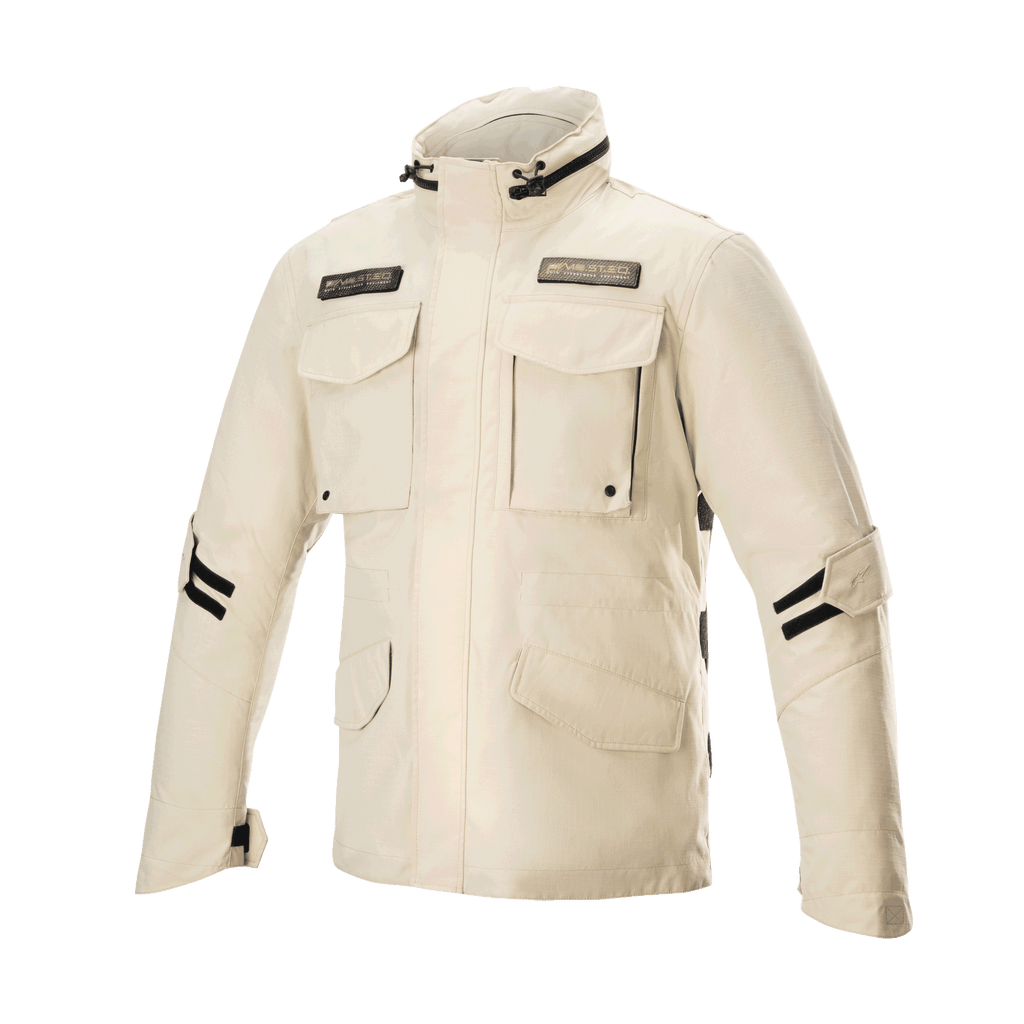 Alpinestars MO.ST.EQ Field Waterproof Primaloft Jacket, Sand Military, giacca da moto urbana con quattro tasche frontali con patta, colletto alto e cinghie nere regolabili sulle maniche, design streetwear contemporaneo con struttura in ripstop impermeabile