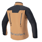 Giacca Alpinestars Hyde XT Drystar® XF, giacca da moto adventure, sabbia e nero, vista posteriore con due cerniere di ventilazione verticali, spalle e maniche rinforzate nere, marchio Alpinestars sulla parte bassa della schiena, abbigliamento tecnico da touring impermeabile