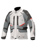 Giacca Alpinestars Andes V3 Drystar, giacca da moto adventure touring, grigio ghiaccio e grigio scuro con dettagli rossi, costruzione in tessuto impermeabile con cinghie di regolazione e prese d'aria con cerniera, design a collo alto per protezione in tutte le condizioni atmosferiche