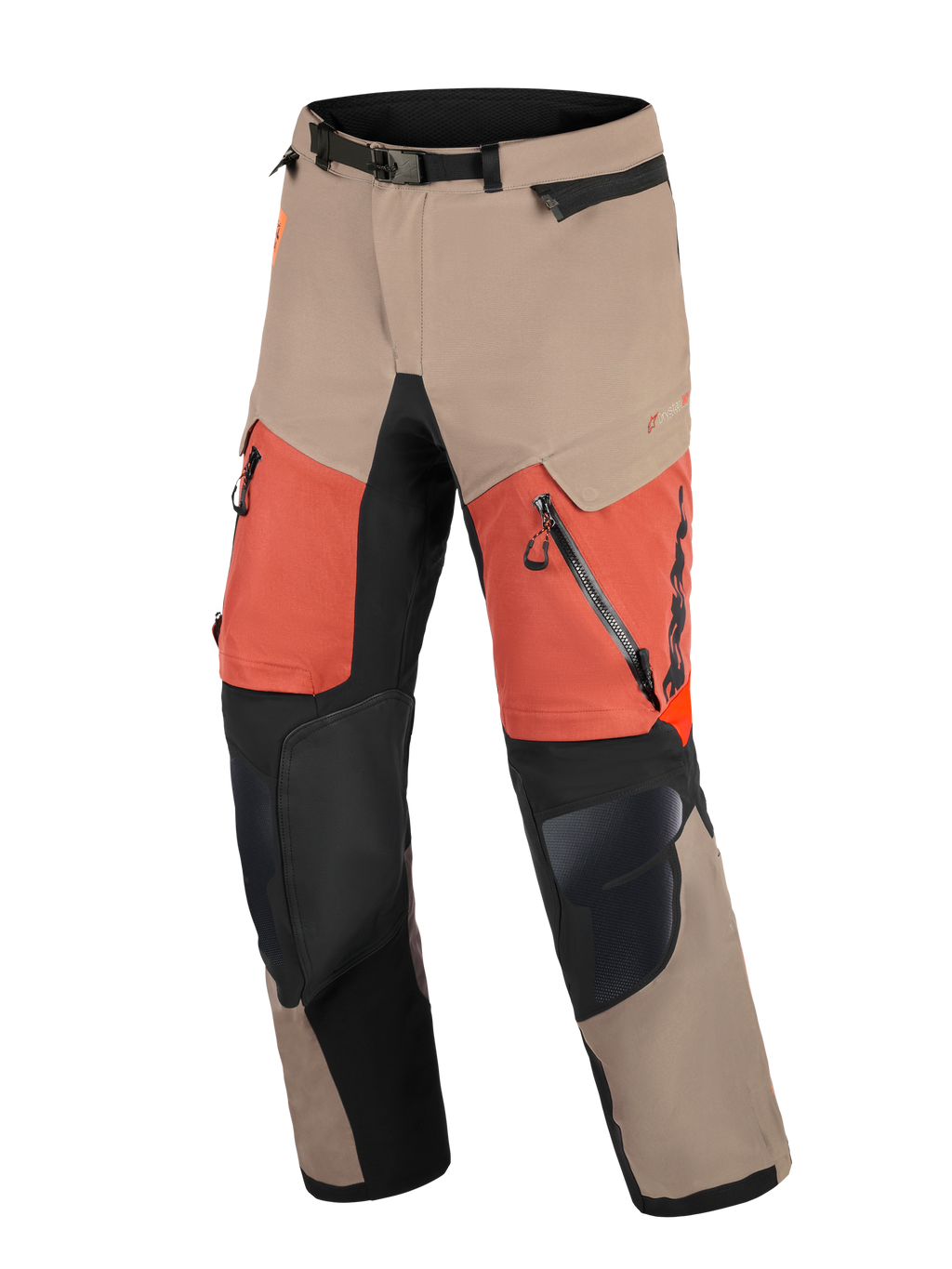 Alpinestars Halo Pro Drystar® XF Laminated Pants, pantaloni da moto adventure, Walnut Rust Black, con pannelli color sabbia e arancione, rinforzi neri sulle ginocchia, ampie prese d'aria con cerniera sulle cosce e vita regolabile con fibbia magnetica