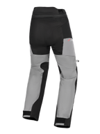 Alpinestars Andes V4 Drystar® Pants, pantaloni da moto adventure, nero e grigio scuro, vista posteriore con pannelli rinforzati sulla seduta, logo Drystar rosso sul fianco e chiusure regolabili in velcro alle caviglie.