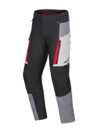 Alpinestars Honda ST-1 Waterproof Pants, pantaloni da touring moto, grigio ghiaccio, grigio scuro e nero con accenti rossi, costruzione in tessuto tecnico con fodera impermeabile, tasche cargo con zip e gambe pre-curvate ergonomiche