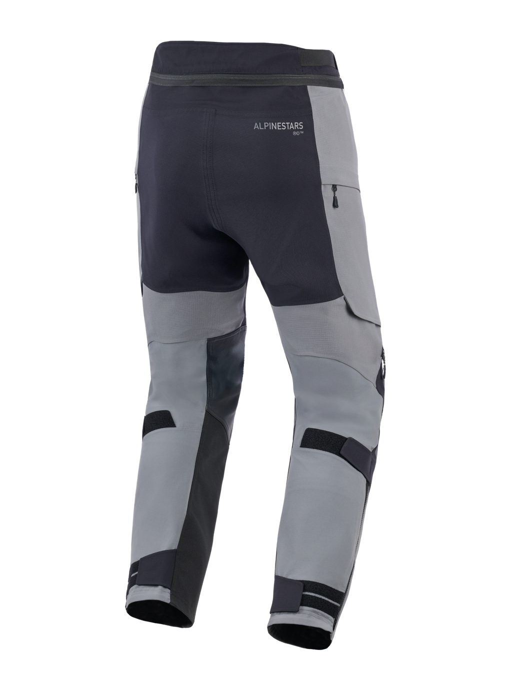 Alpinestars Andes Pro Drystar® XF Pants, pantaloni da moto adventure, grigio scuro e nero, vista posteriore con cinghie regolabili sui polpacci, marchio Alpinestars e dettagli con cerniere impermeabili