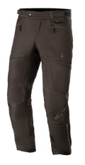 Alpinestars AST-1 V2 Waterproof Pants, nero, pantaloni da moto touring, tessuto tecnico resistente, tasche per le mani con cerniera, cintura regolabile in vita, design del ginocchio articolato con discreto logo a stella, abbigliamento da guida elegante per ogni condizione atmosferica