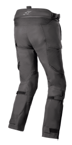 Alpinestars Bogotá Pro Drystar® 4 Seasons Pants, pantaloni da moto adventure touring, nero, vista posteriore con logo sulla fascia in vita, pannelli elasticizzati a fisarmonica e cinghie regolabili sulle gambe