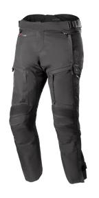 Alpinestars Bogotá Pro Drystar 4 Seasons Pants Short, pantaloni moto touring neri, impermeabili e traspiranti, pannelli a fisarmonica rinforzati sulle ginocchia, cinghie regolabili in vita, ventilazione e tasche con zip, tessuto ripstop resistente, protezione per tutte le stagioni