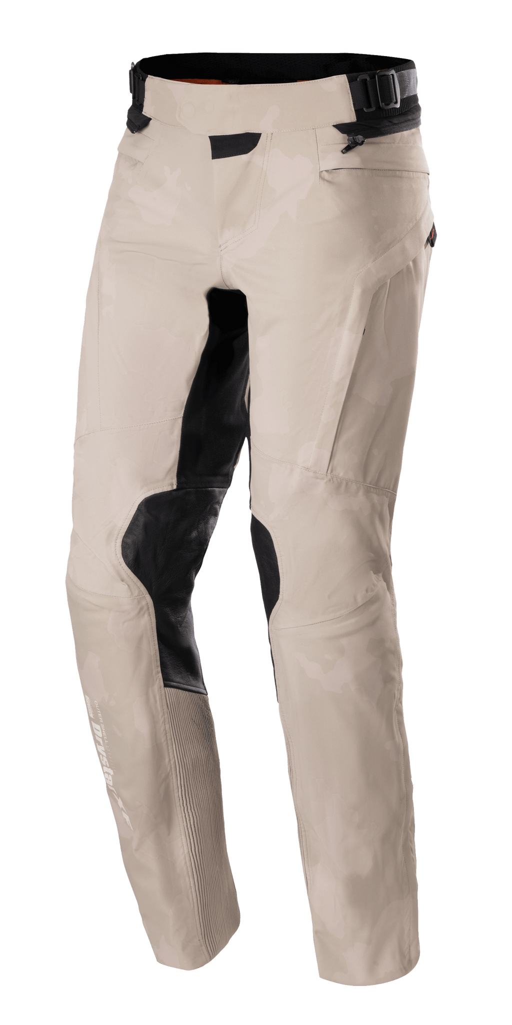 Pantaloni Alpinestars AMT-10LAB Drystar® XF, pantaloni da moto adventure, Aluminum Camo, motivo mimetico grigio chiaro con pannelli rinforzati neri sulle ginocchia e sull'interno coscia, struttura in tessuto tecnico con vita regolabile e marchio Drystar sulla parte inferiore della gamba