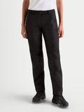Alpinestars Stella C-1 Waterproof Pantaloni, pantaloni da moto urbani da donna in colore nero, con struttura in tessuto a taglio dritto e ginocchia ergonomiche, indossati da una modella