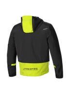 Alpinestars Parka Mootant Impermeabile, giacca moto modulare da uomo, vista posteriore con cappuccio e marchio MO.ST.EQ., nero e lime punch, certificato CE