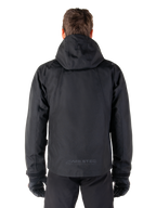 Alpinestars parka Morush impermeabile, giacca da moto urban da uomo, nero, vista posteriore con cappuccio e logo MO.ST.EQ.