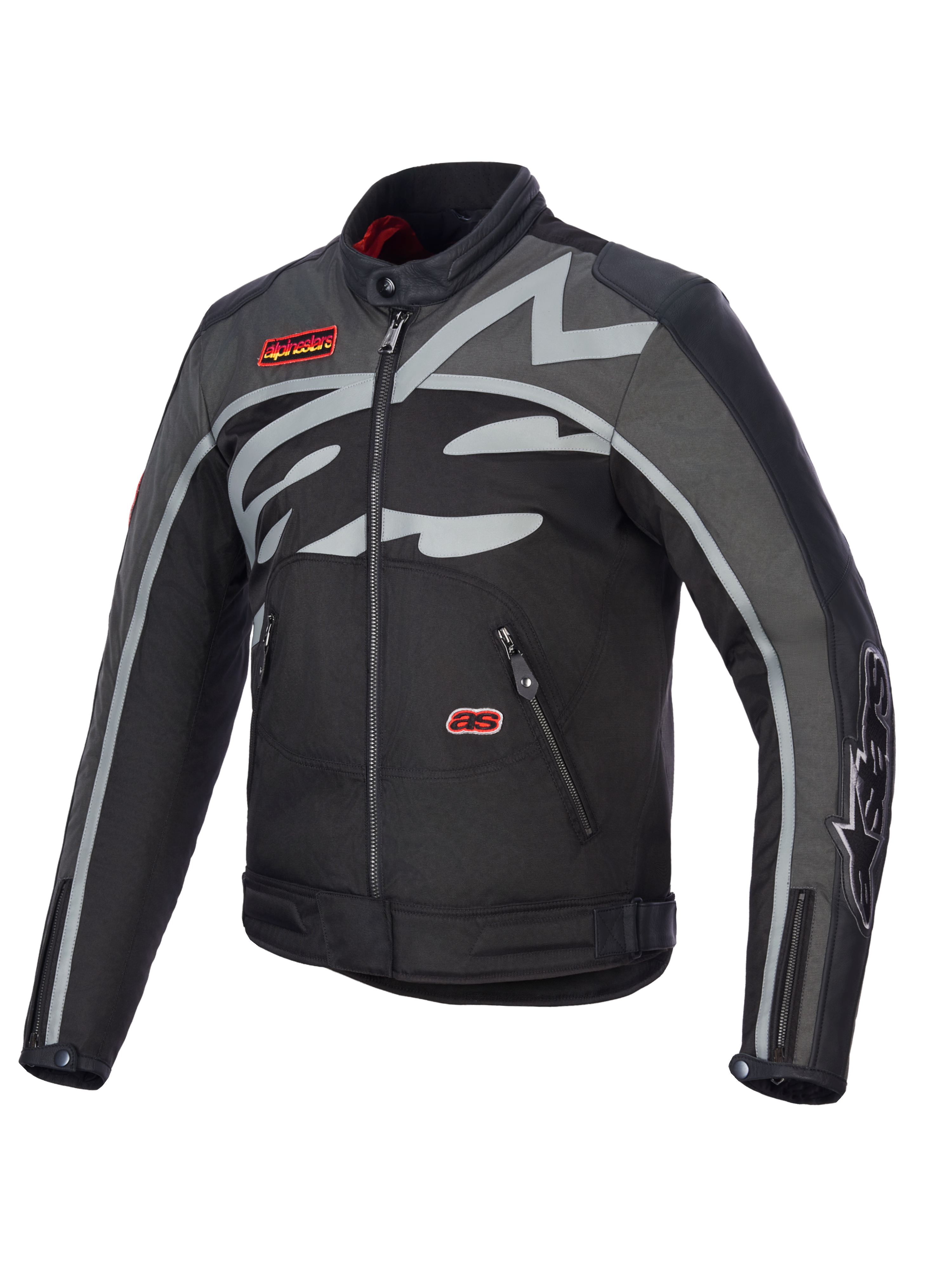 Giacca Alpinestars Axton, giacca da moto, Nero Antracite Rosso Mandarino, con un grande logo grigio avvolgente sul petto, patch rosse con marchio, costruzione in tessuto e pelle, design d'ispirazione racing vintage per la guida urbana e su strada