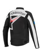 Giacca Alpinestars Axton, giacca da moto, nero, bianco panna e rosso acceso, vista posteriore con grande logo Alpinestars avvolgente, pannelli a fisarmonica sulle spalle e dettagli con occhielli in metallo, estetica racing di ispirazione vintage.