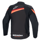 Giacca Alpinestars T-GP Plus R V4, vista posteriore, nero e rosso fluo, giacca da moto sportiva in tessuto, logo Alpinestars bianco sulla parte superiore della schiena e marchio sull'orlo inferiore, strisce diagonali rosse su spalle e schiena, maniche pre-curvate.