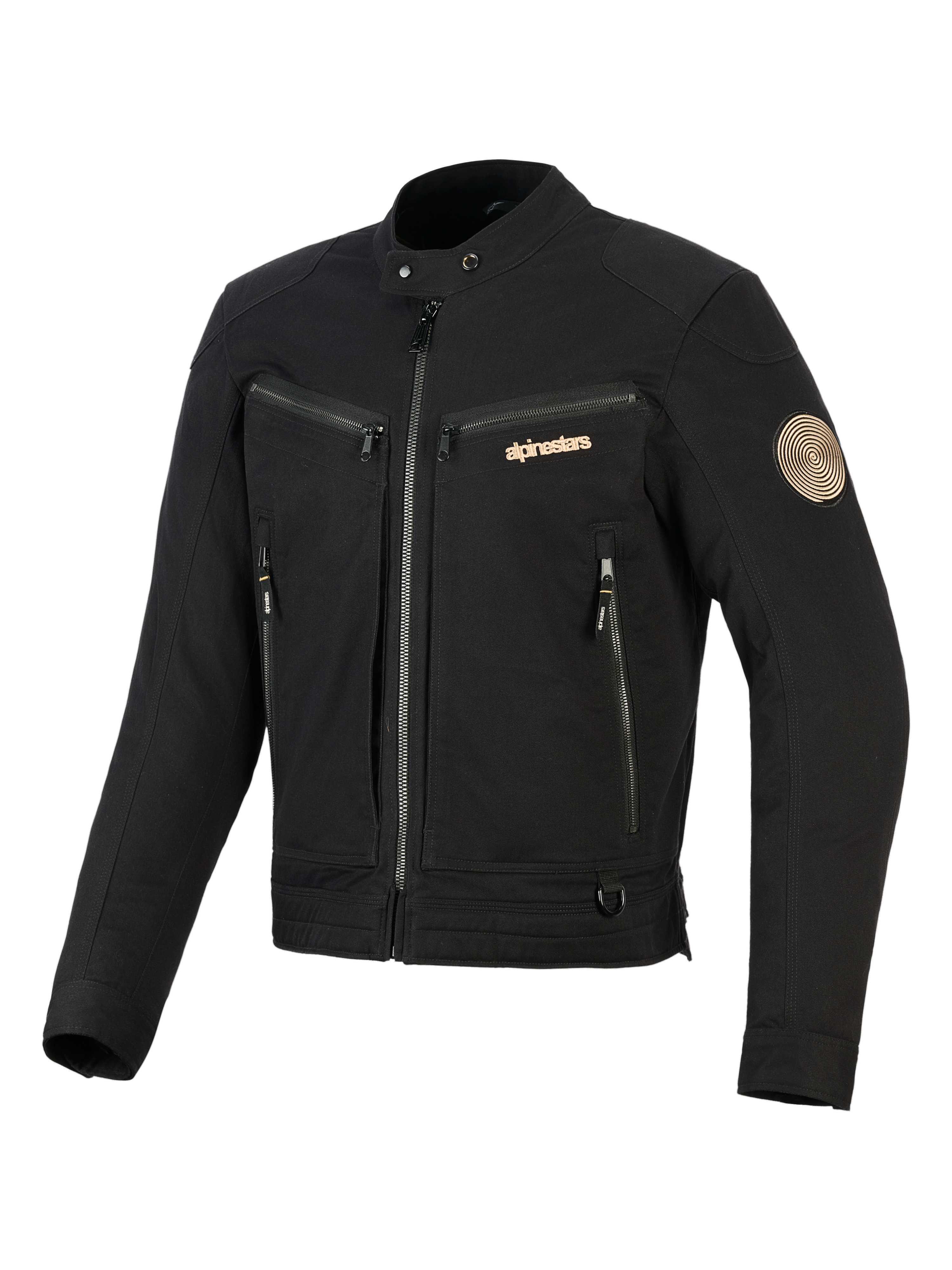 Giacca Alpinestars Bruiser, giacca da moto urbana nera, dotata di tasche con zip sul petto e per le mani, branding color oro e patch Oscar a spirale sulla spalla, design tessile ispirato al workwear.