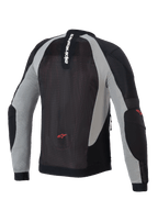 Giacca Alpinestars Troop-Air, giacca da moto ventilata, nero, grigio cenere e rosso acceso, vista posteriore che mostra la costruzione in mesh tecnico, marchio Alpinestars verticale sul colletto e loghi a stella rossi sulla parte bassa della schiena e sui gomiti.