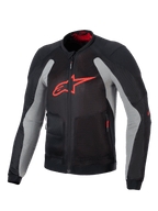 Giacca Alpinestars Troop-Air, giacca tecnica da moto ventilata, nero e grigio cenere con dettagli rosso acceso, dotata di un grande logo A-star rosso sul petto, costruzione in mesh traspirante e design tecnico per la guida.