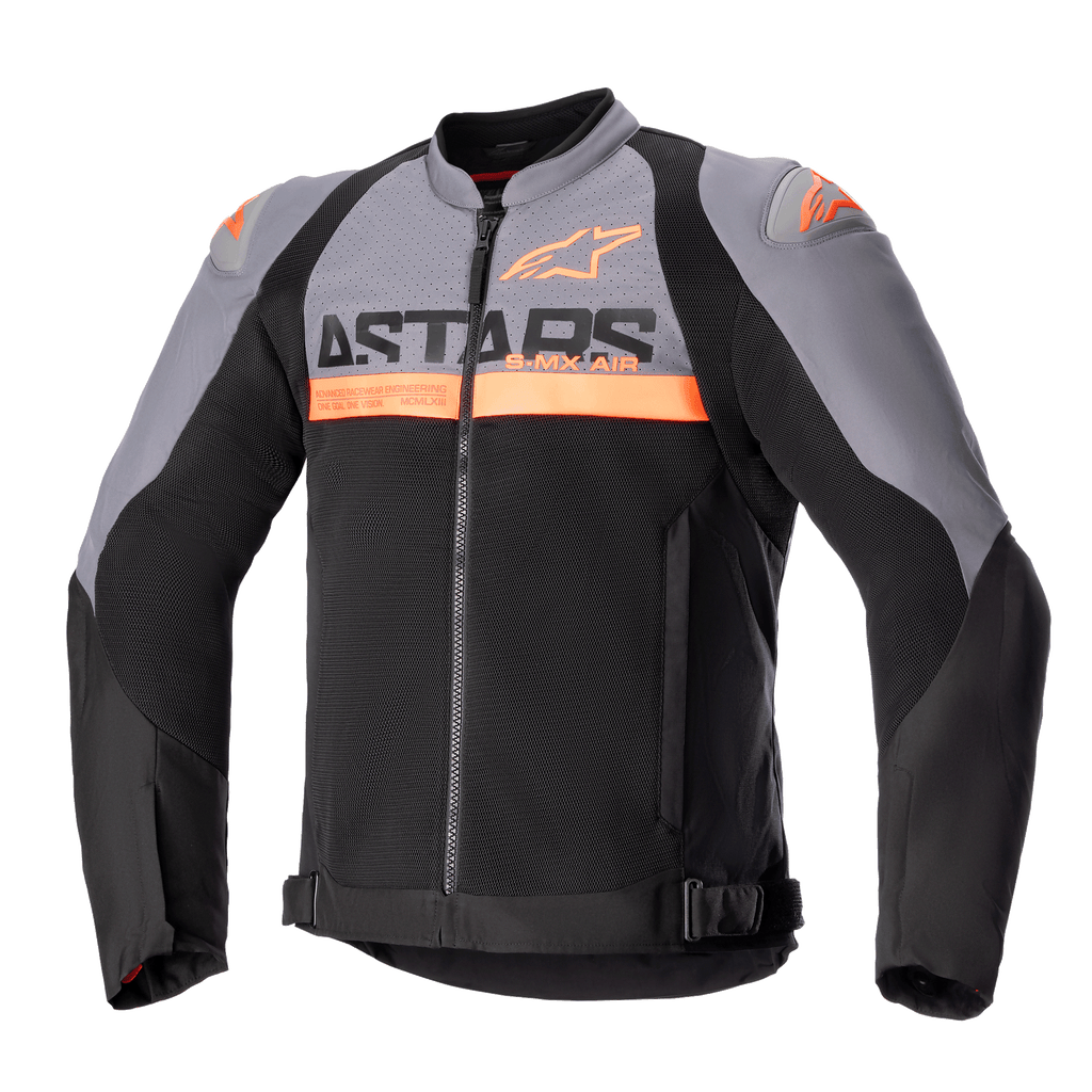 Alpinestars SMX Air Jacket, giacca sportiva da moto, grigio scuro e nero con dettagli arancione fluo, pannelli in mesh tecnico traforato e logo ASTARS sul petto, maniche lunghe, cerniera frontale e cinghie regolabili in vita, abbigliamento tecnico ventilato