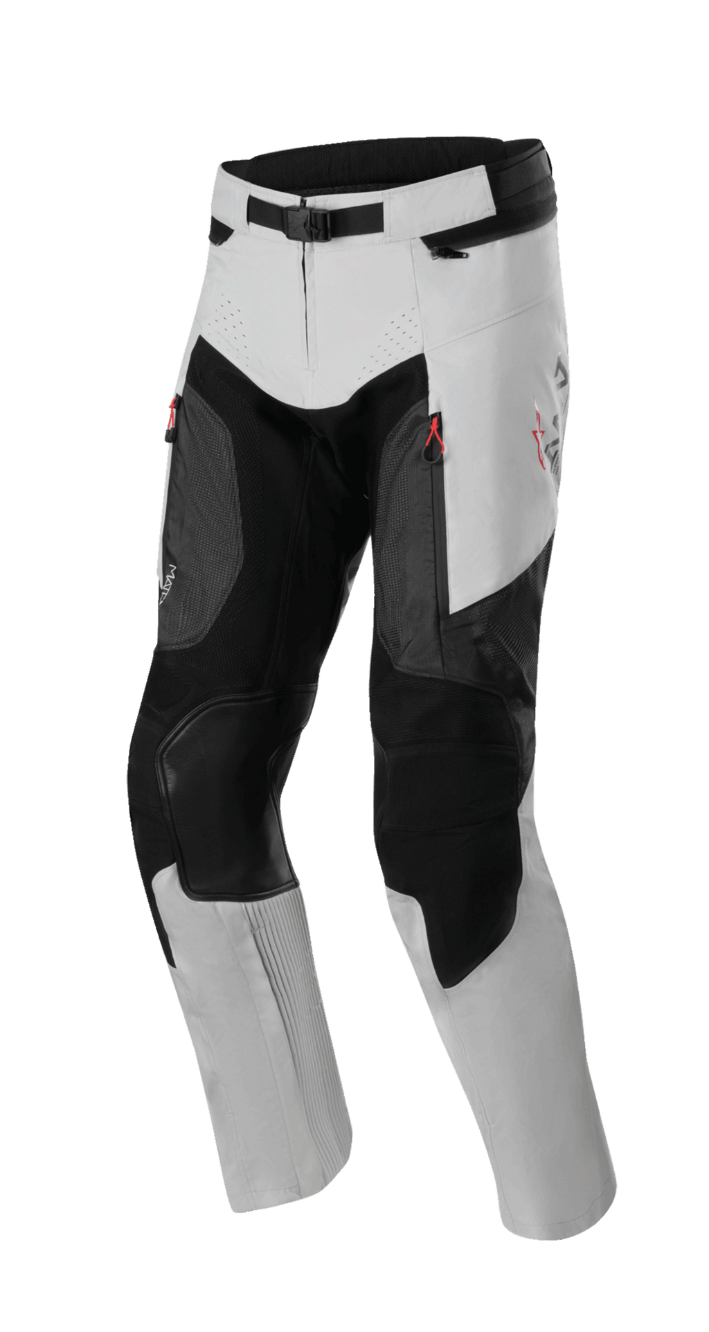 Alpinestars AMT 7 Air Pants, pantaloni da moto adventure touring, color sabbia e grigio scuro, con dettagli rossi sulle cerniere e pannelli di ventilazione MATRYX, protezione rinforzata sulle ginocchia, dettagli traforati al laser, chiusura magnetica regolabile in vita, design moderno con pannelli testurizzati