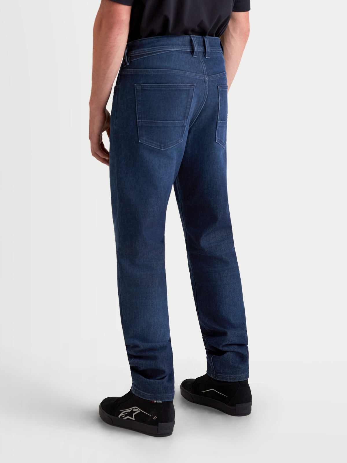 Alpinestars Flex Ast 10 Tough Max Pantaloni, jeans da moto da uomo in blu scuro, vista posteriore che mostra il denim monostrato con resistenza all'abrasione AAA e la classica disposizione a cinque tasche