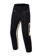 Pantaloni Alpinestars Flex-AST Canvas, Black Aluminum, pantaloni da moto urban con design di ispirazione workwear, caratterizzati da pannelli laterali verticali color sabbia con logo Alpinestars, tasche anteriori con zip in metallo e ginocchia ergonomiche preformate.