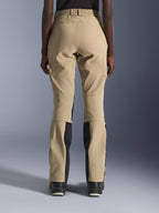 Pantaloni Alpinestars Stella Flex-AST Explorer, pantaloni da moto da donna, sabbia e nero, vista posteriore che mostra la costruzione in ripstop elasticizzato, girovita elasticizzato e pannelli rinforzati sulla seduta, abbigliamento adventure touring