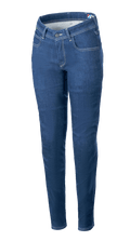 Alpinestars Daisy V3, jeans da moto da donna, denim blu scuro, vestibilità slim, design classico a cinque tasche, cuciture a contrasto, profilo a vita alta e gamba affusolata