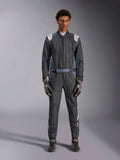 Alpinestars Tuta GP Pro Comp V2 - FIA, tuta da corsa professionale da uomo, nero e asfalto, ideale per la guida in circuito.