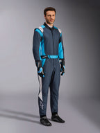 Alpinestars tuta GP Pro Comp V2 FIA, equipaggiamento professionale da auto racing asfalto e ciano, per uomo.