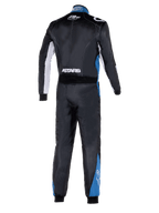Alpinestars Atom Graphic 4 Suit, vista posteriore completa di tuta da corsa, nero con accenti argento e blu, logo ASTARS bianco in vita e pannelli blu sulle gambe, abbigliamento protettivo professionale da motorsport certificato FIA
